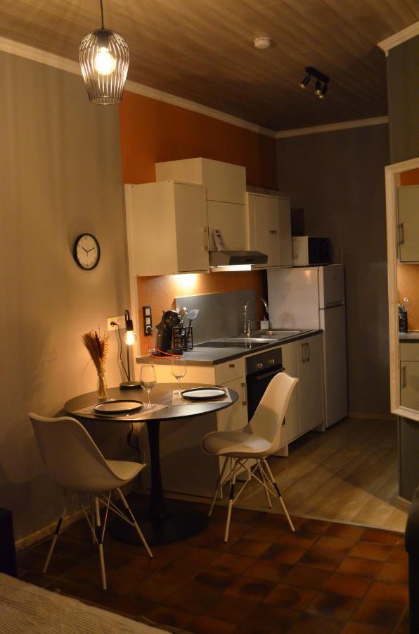 Chez Henri *
